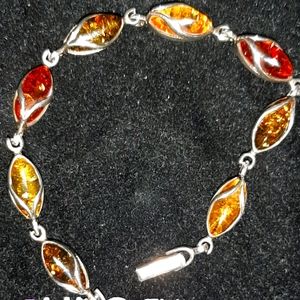 Amber bracelet & Jade 14k gold necklace